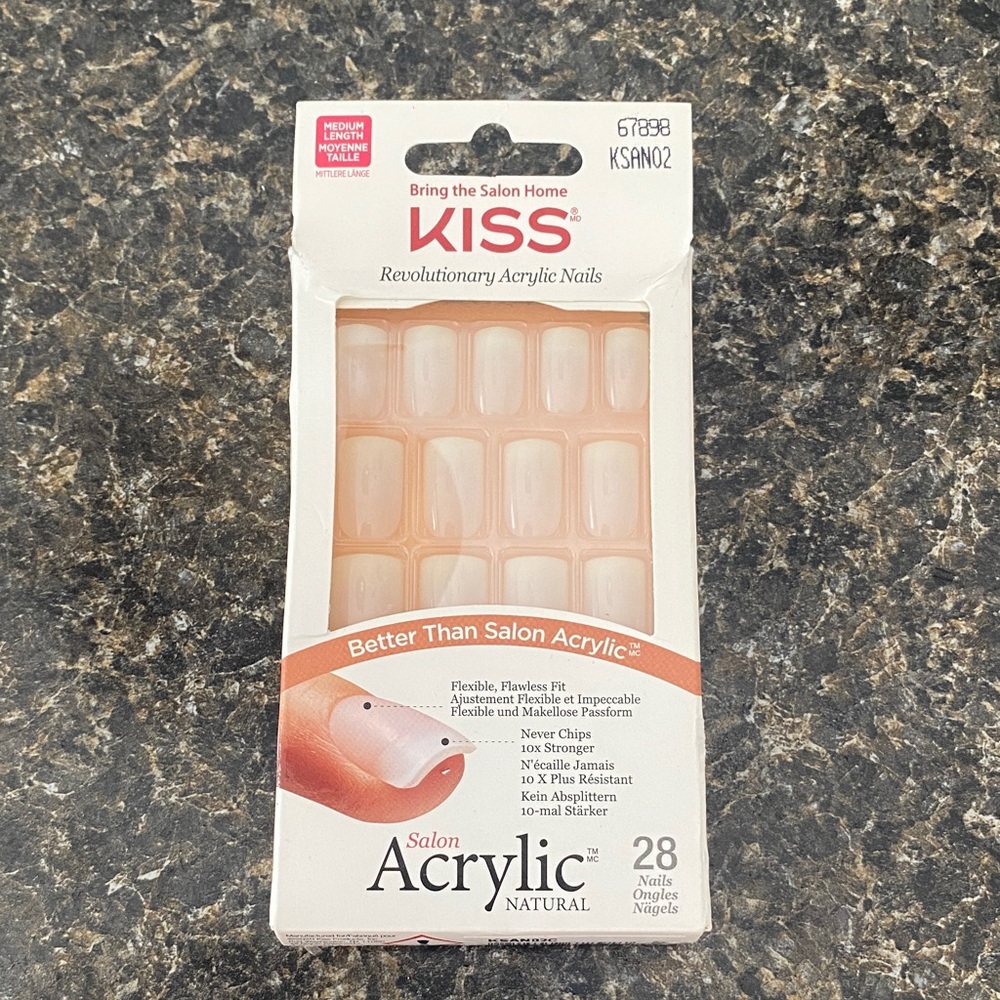KISS Salon Acrylic Natural Nails - Soft Pink
Brand new still in box- unopened